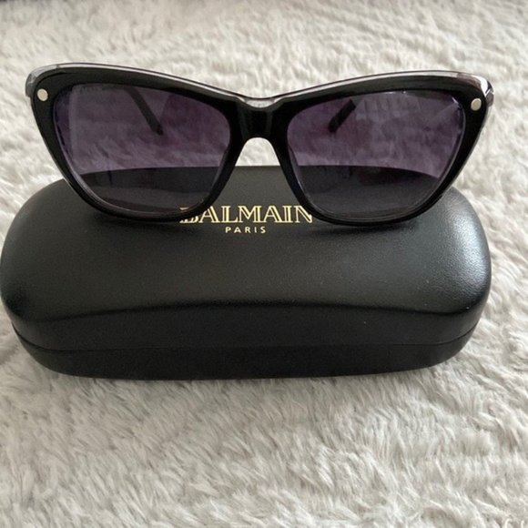 Balmain Cat eye sunglasses 56mm in Black with case - Picture 3 of 9